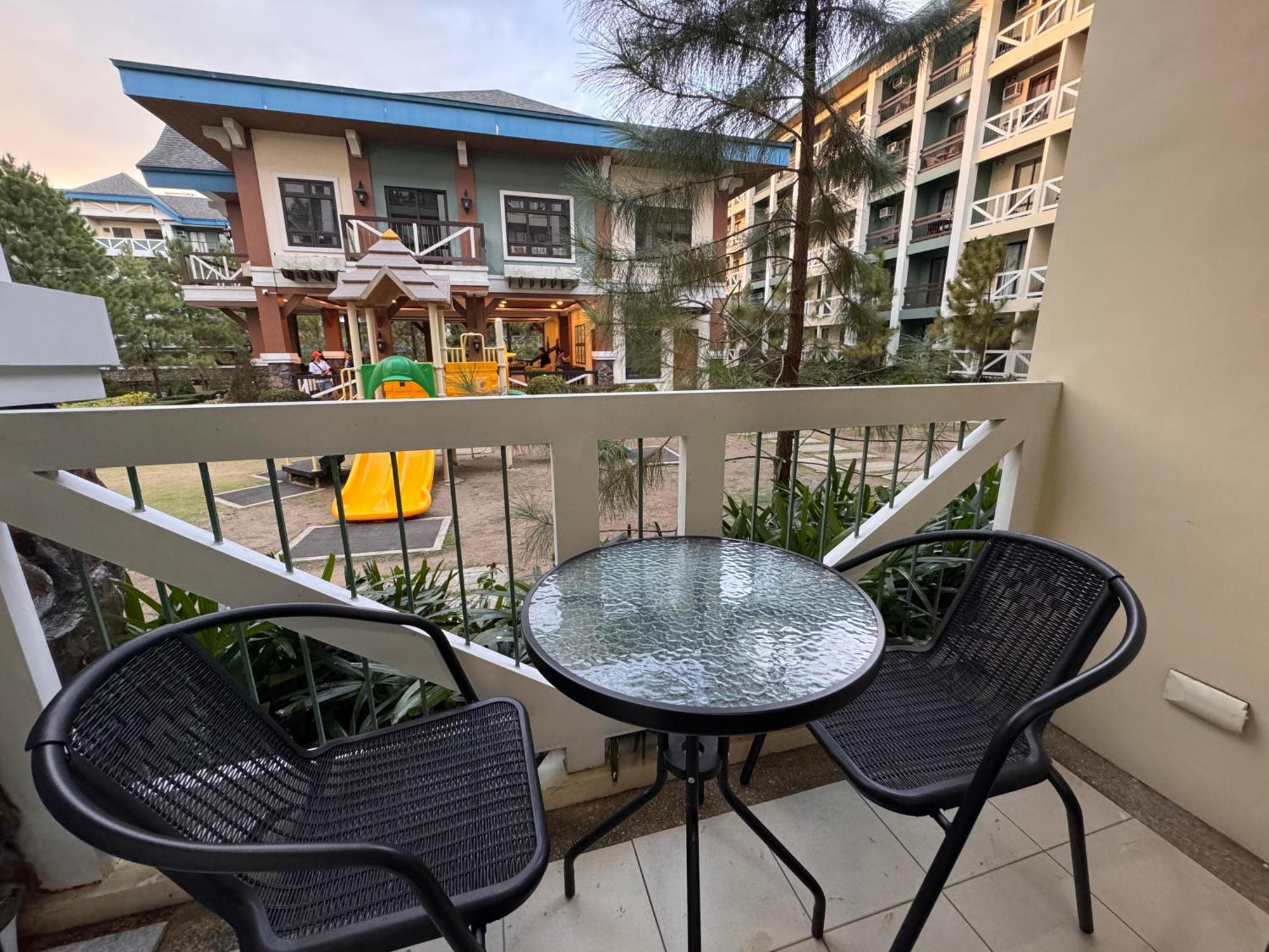 Cozyvilla At Pine Suites Tagaytay 2Br Or Studio With Free Parking 2Br In Basement Parking And Studio In Offsite Parking Tagaytay City Exterior photo