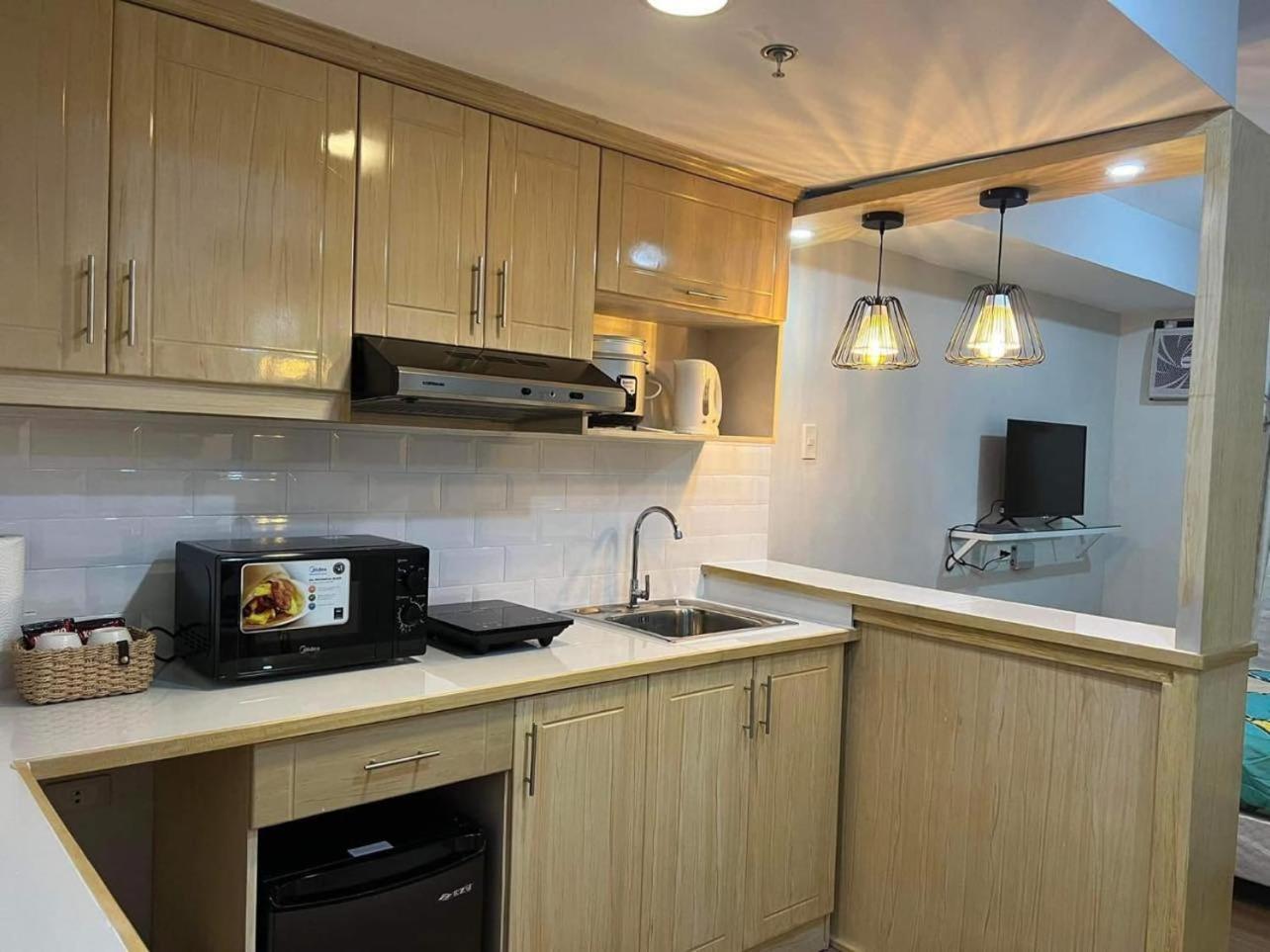 Cozyvilla At Pine Suites Tagaytay 2Br Or Studio With Free Parking 2Br In Basement Parking And Studio In Offsite Parking Tagaytay City Exterior photo